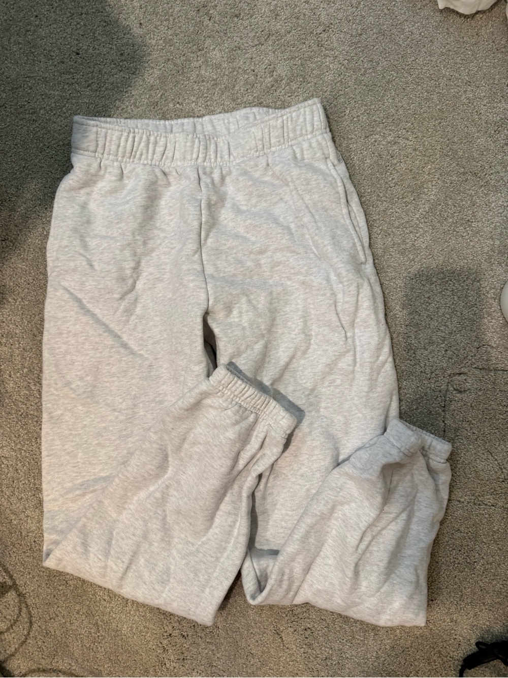 Aritzia TNA cozy boyfriend sweatpants,xs